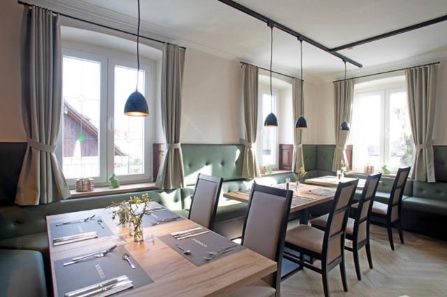 Hotel & Gutsgasthaus Koeberle لينداو المظهر الخارجي الصورة